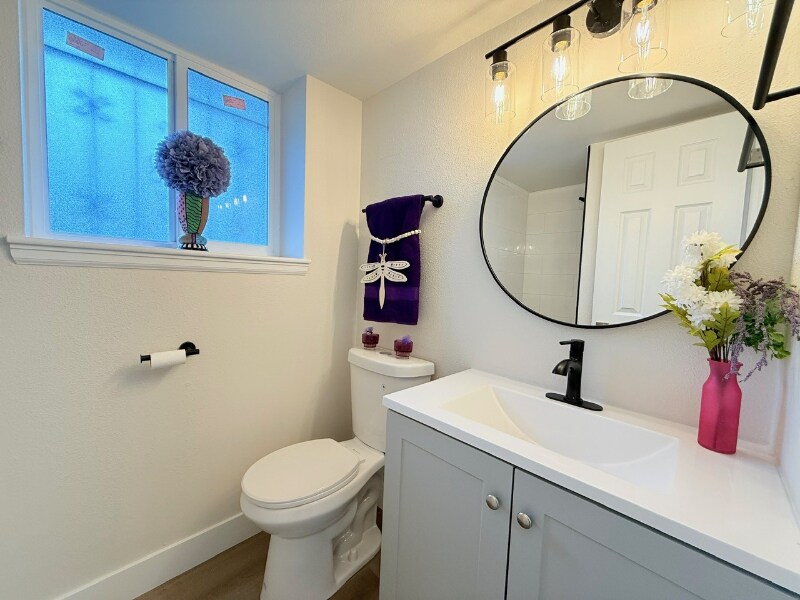 Building Photo - 4770 Newton Dr