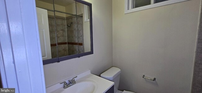 Building Photo - 1255 Meigs Pl NE