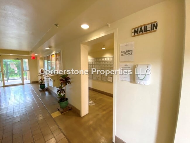 Building Photo - 3054 Ala Poha Pl