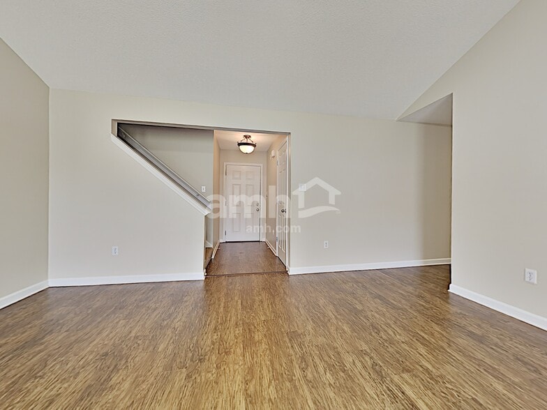 Building Photo - 5961 Appian Way Cv