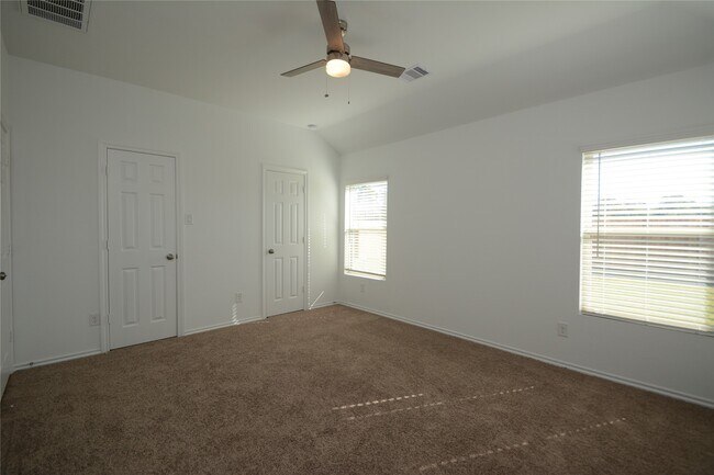 Building Photo - 1319 Winding Willow Dr