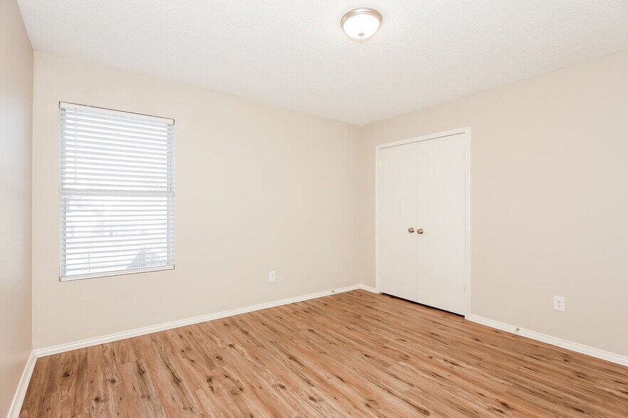 Building Photo - 2316 Graystone Dr