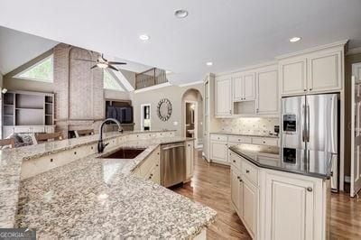 Building Photo - 9485 Nesbit Lakes Dr