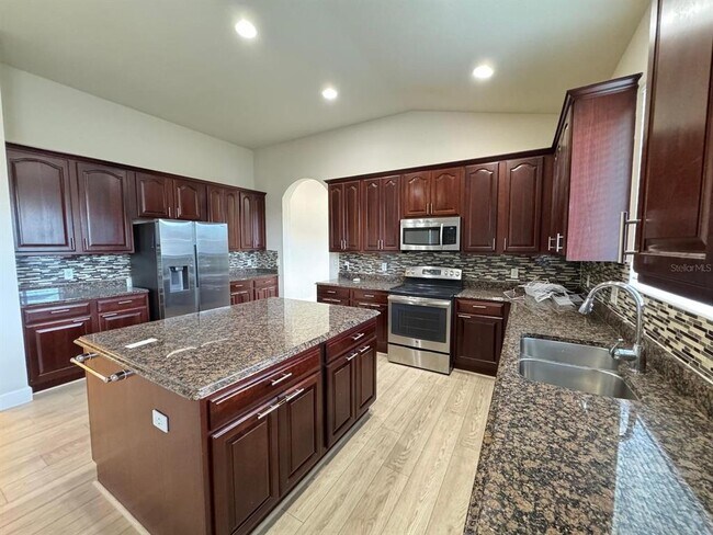 Building Photo - 1268 Toluke Point