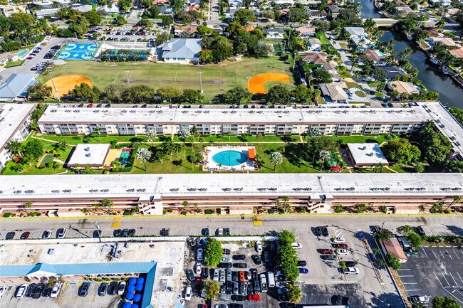 Building Photo - 4502 N Federal Hwy