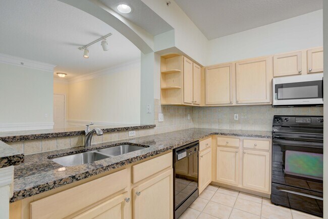 Building Photo - 224 Murcia Dr