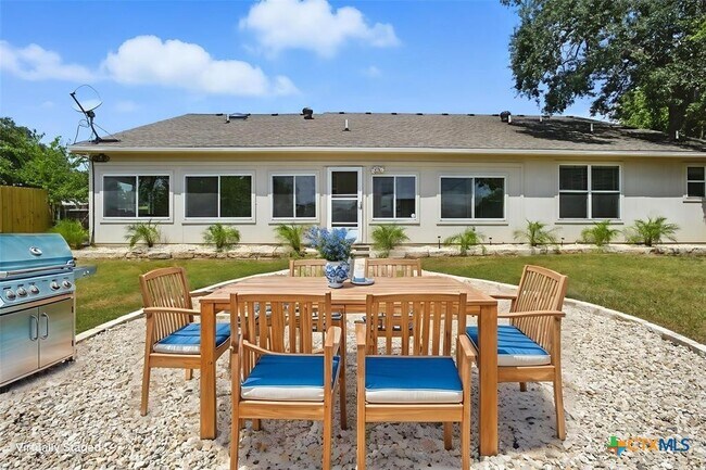 Building Photo - 4005 Midway Dr