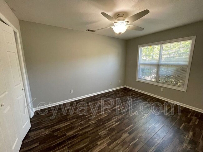 Building Photo - 445 Northrop Pl