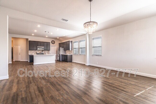 Building Photo - 5530 Pin Pt