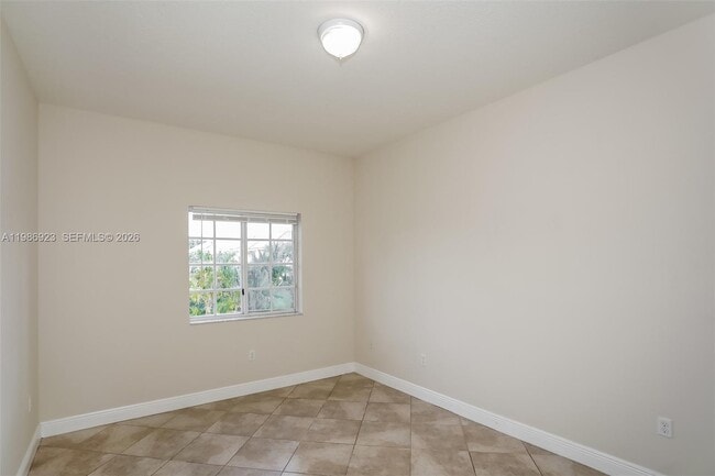 Building Photo - 32152 SW 204th Ct