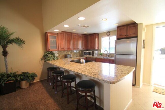 Building Photo - 40420 Bay Hill Way