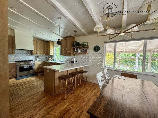 Building Photo - Updated 3 Bedroom Home in Mission Fields Neighborhood