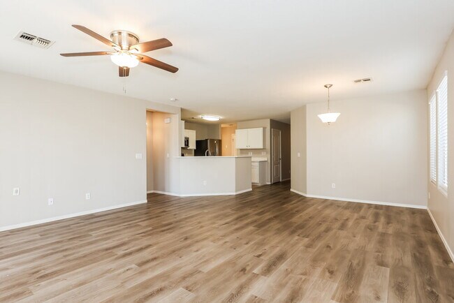 Building Photo - 38059 N Carolina Ave