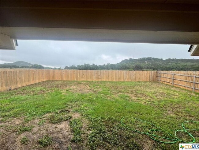 Building Photo - Lovely 3 bed 2 bath coming soon!