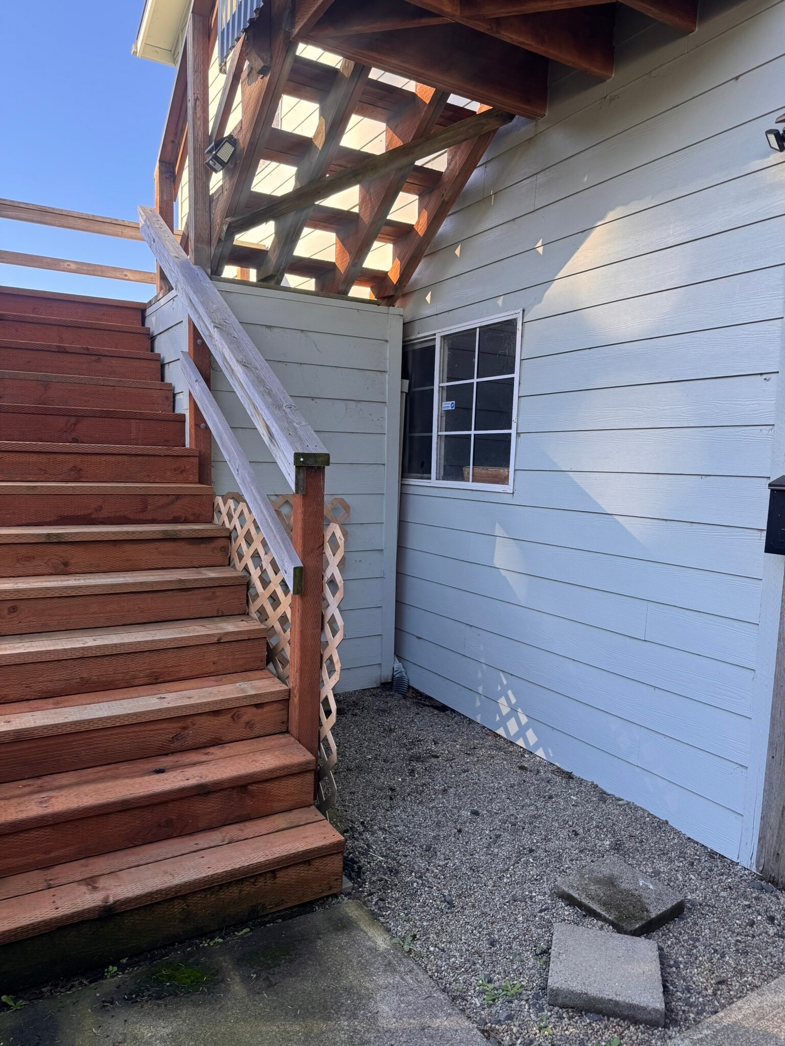 Private Entrace - 438 10th Ct