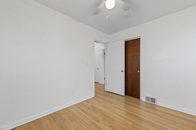 Building Photo - 22055 Elmwood Ave