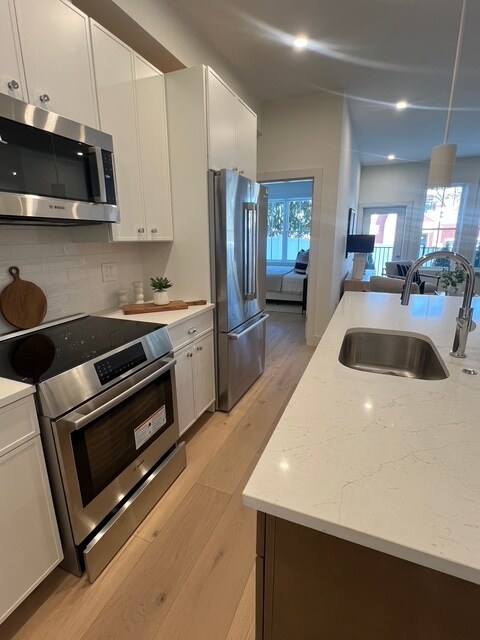 Building Photo - 105 Sea St