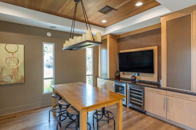 Building Photo - Ocean, #104