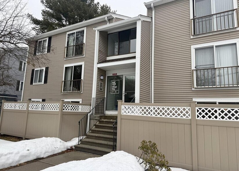 Building Photo - 15 Village Way