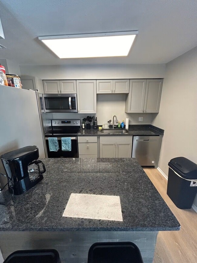 Building Photo - 6538 W Baker Cir