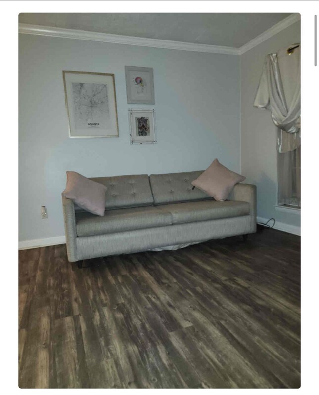 Building Photo - 2805 Northeast Expy