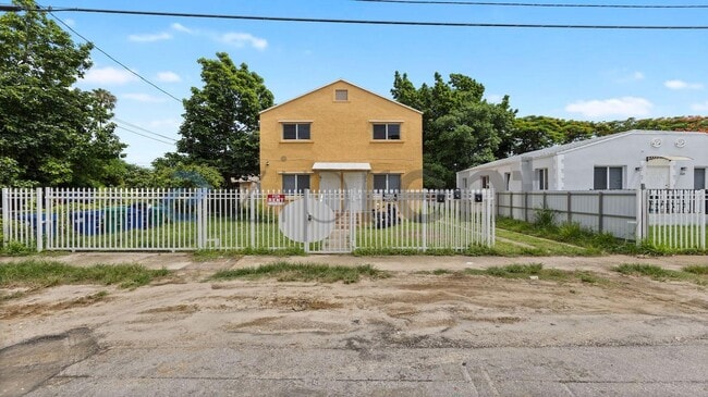 Building Photo - 275 NW 81st St.