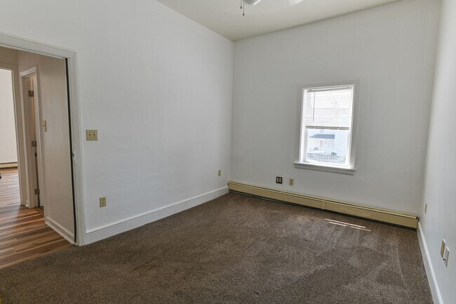 Building Photo - 42 E Locust St