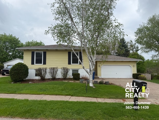 Building Photo - 3840 Wakonda Dr