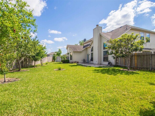 Building Photo - 16307 Pebble Crest Ct