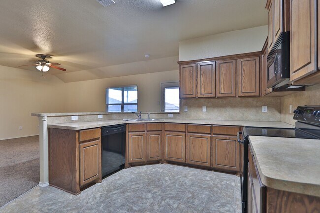 Building Photo - 4 bedroom beauty in Goodnight Ranch!