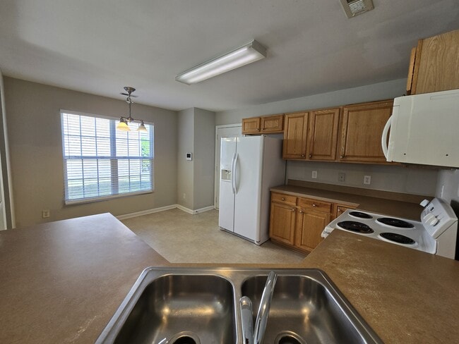 Building Photo - 5030 Reservoir Rd