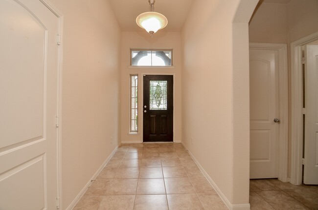 Building Photo - 2227 Leonetti Ln