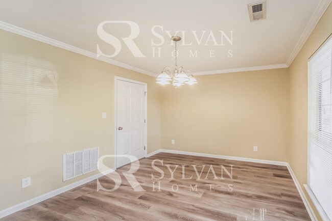 Building Photo - 8919 Vicksburg Rd