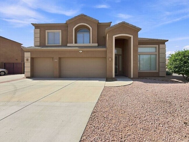 Building Photo - Spacious Chandler Home with RV Gate & 3-Car Garage!