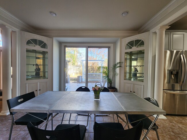 Building Photo - 6438 Columbia Pike