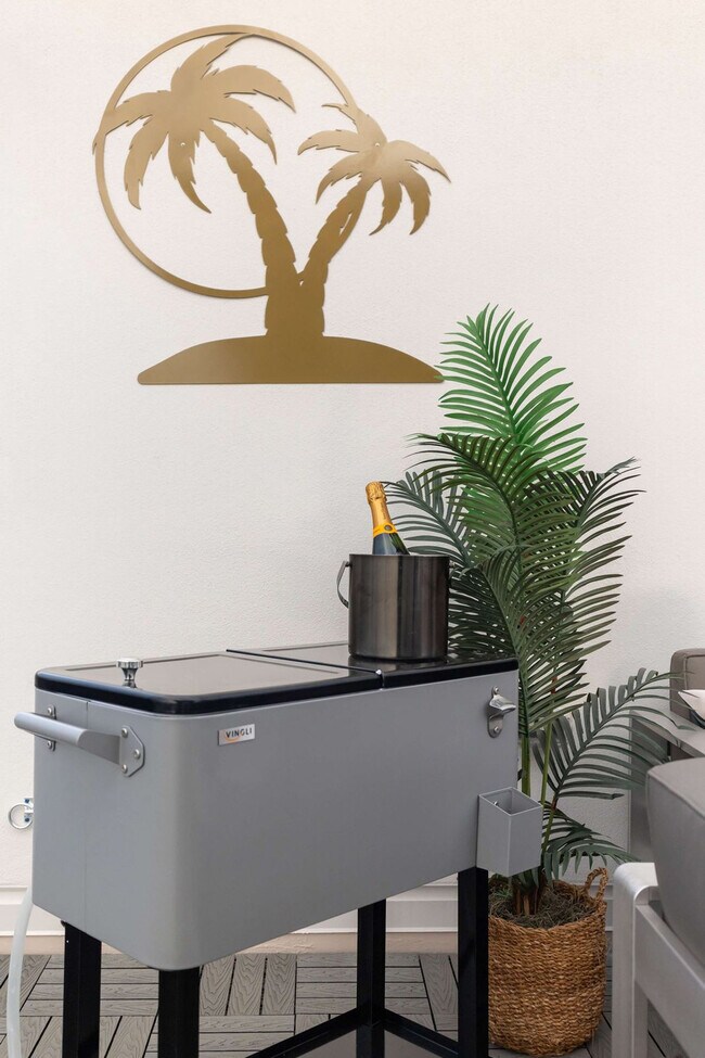 Building Photo - 620 Petit Wy