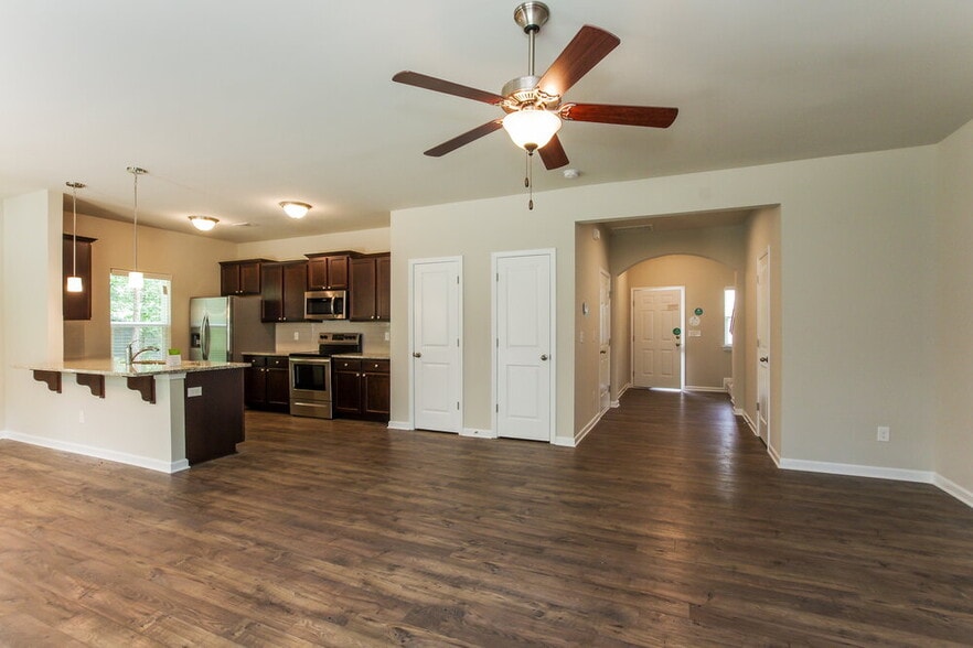 Building Photo - 1147 Rankin Oaks St