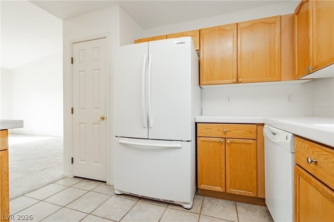 Building Photo - 301 Pine Haven St