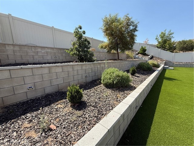 Building Photo - 672 Suukat Ct