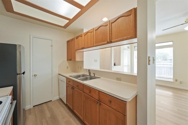 Building Photo - 500 Gregory Ct