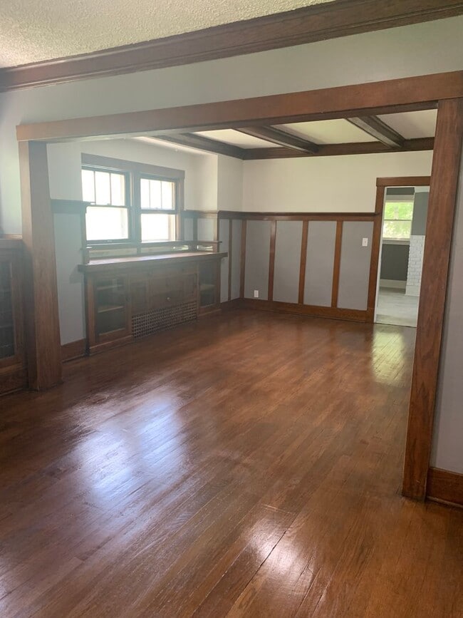 Building Photo - Spacious Updated Minne Lusa 3BR with Lots ...