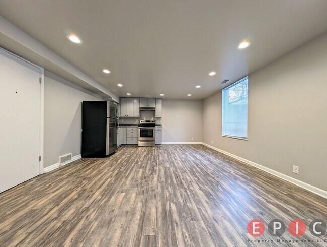 Building Photo - Remodeled basement apartment in Harvard/Yale Area