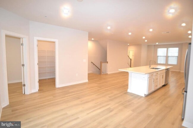 Building Photo - 13651 Innovation Station Lp