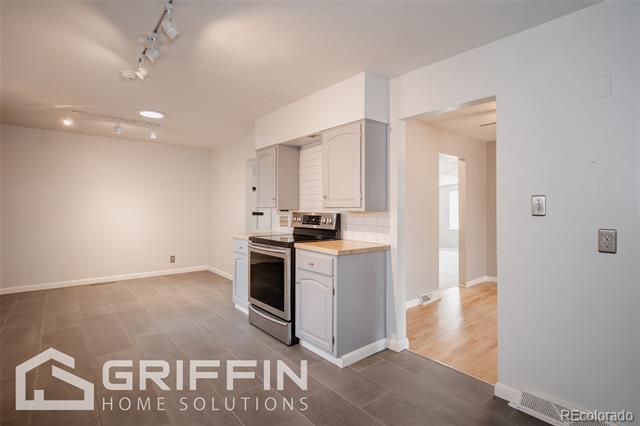 Building Photo - 850 S Harlan St