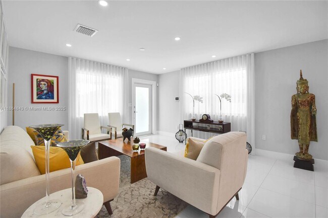 Building Photo - 14441 S Biscayne River Dr