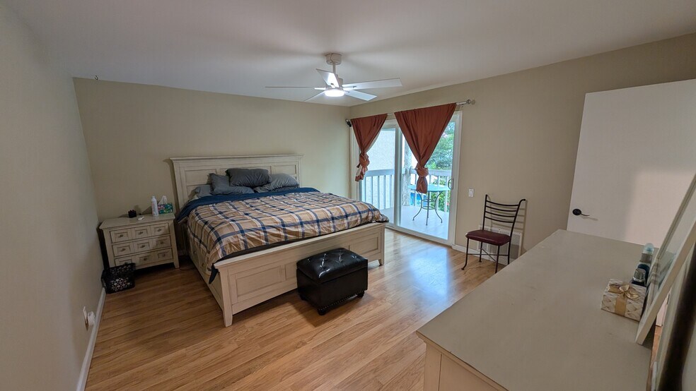 Building Photo - 25432 Esrose Ct