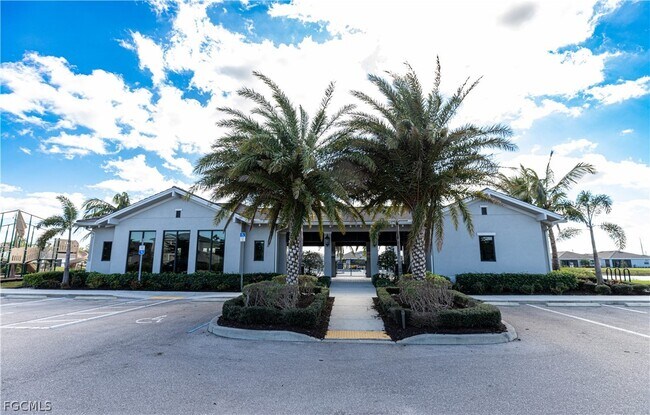 Building Photo - 3650 Crimson Ln