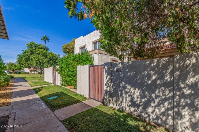 Building Photo - 6124 N 79th St