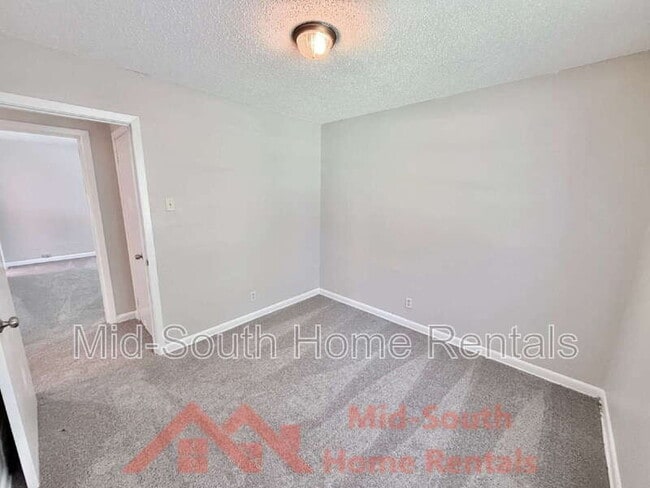 Building Photo - 3191 Parham St