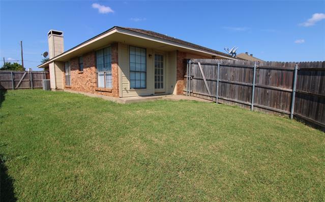 Building Photo - 1234 Mockingbird Ln